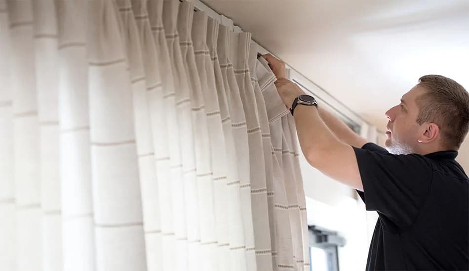 Advantages Of Hiring Us For Installing Your Curtains